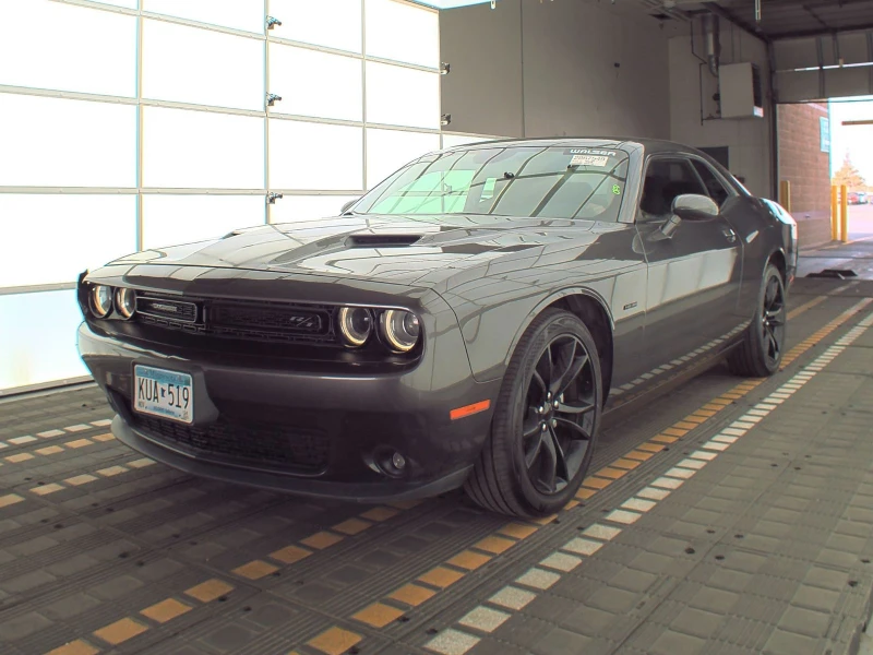 Dodge Challenger R/T, снимка 1 - Автомобили и джипове - 47832440