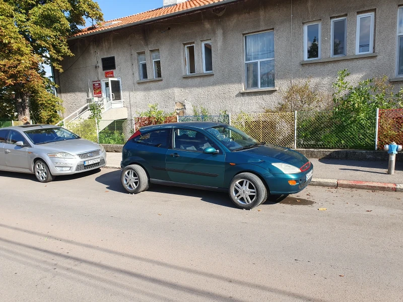 Ford Focus 1.6 Бензин, снимка 5 - Автомобили и джипове - 48862793