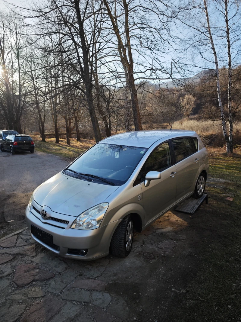 Toyota Corolla verso 2.0D4D 116кс, снимка 3 - Автомобили и джипове - 48690924