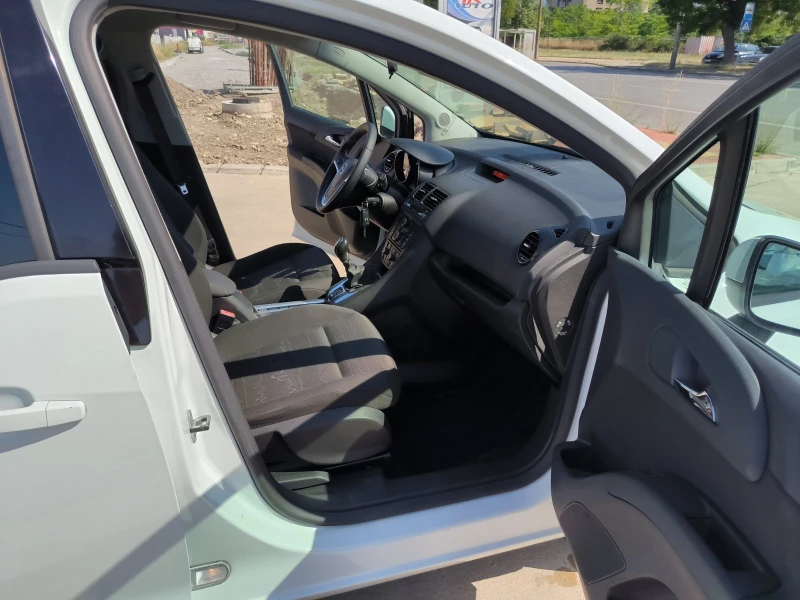 Opel Meriva 1.3d-Euro-5A, снимка 17 - Автомобили и джипове - 50771393