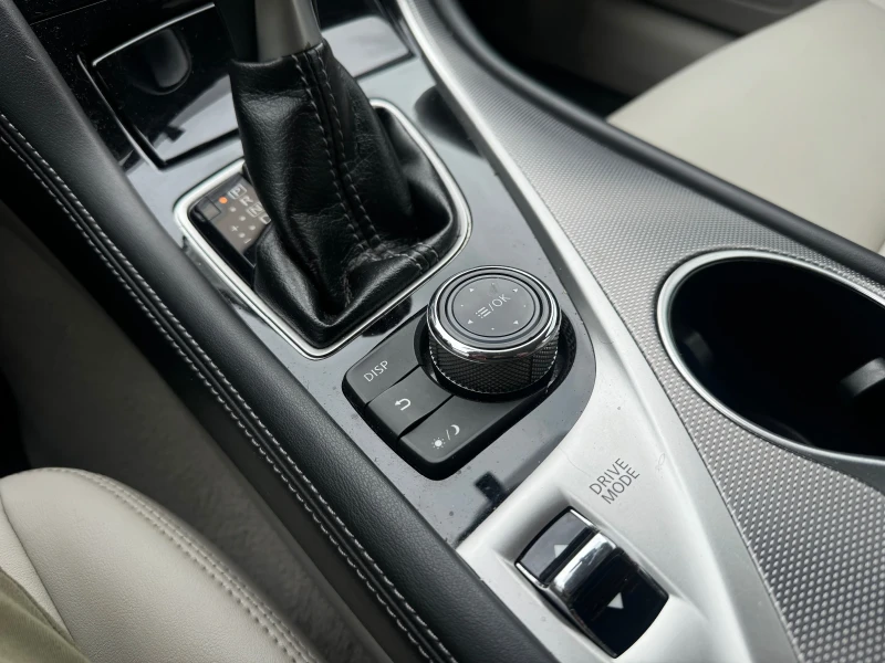 Infiniti Q50 3.0 Turbo, снимка 15 - Автомобили и джипове - 52098780