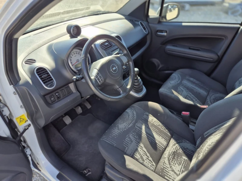 Opel Agila 1.0 ECO, снимка 9 - Автомобили и джипове - 52166218
