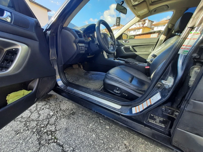 Subaru Outback, снимка 10 - Автомобили и джипове - 52614920