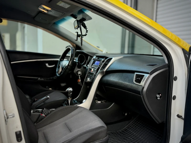 Hyundai I30, снимка 9 - Автомобили и джипове - 52723786