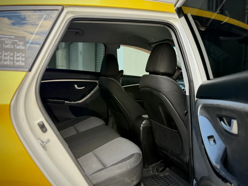 Hyundai I30, снимка 8 - Автомобили и джипове - 52723786