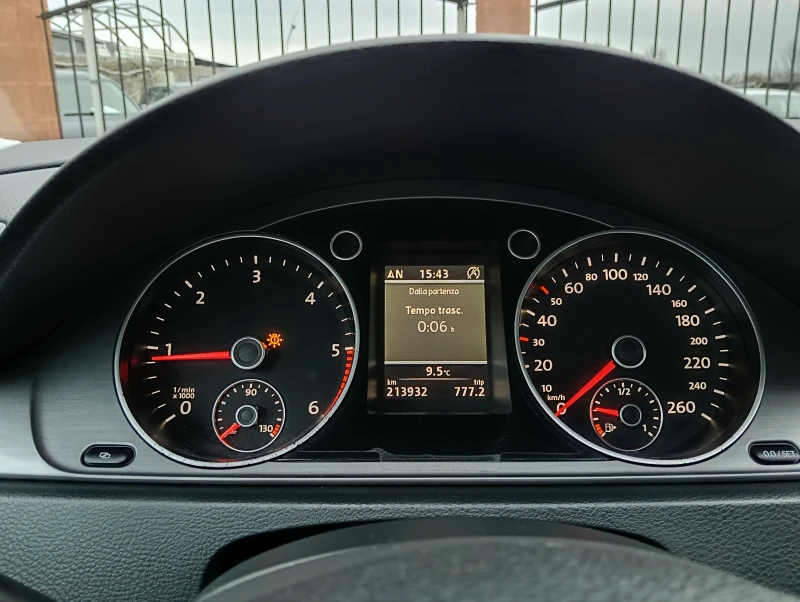 VW Passat 2.0TDI NAVI, снимка 13 - Автомобили и джипове - 52858298