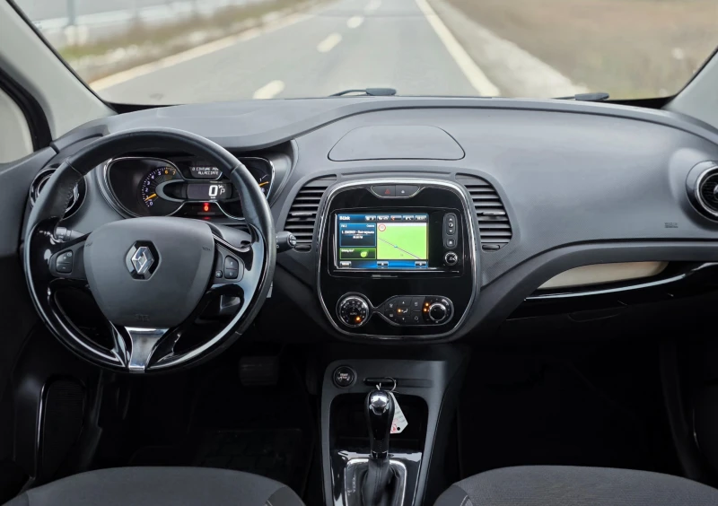 Renault Captur 1.2i AUTOMAT/KAMERA/NAVI/83000km!!!, снимка 8 - Автомобили и джипове - 53264111