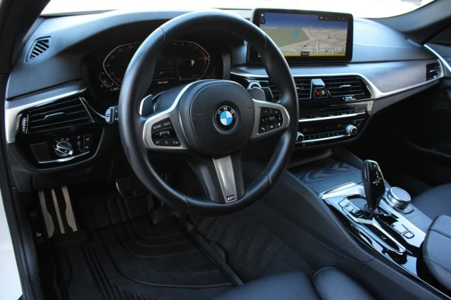 BMW 540 M SPORT LINE, снимка 8 - Автомобили и джипове - 48678190