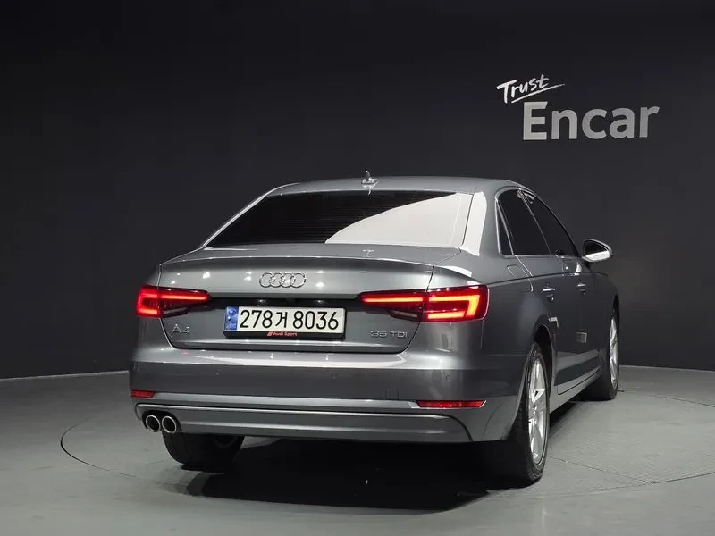 Audi A4 2.0 TDI, снимка 4 - Автомобили и джипове - 54144360