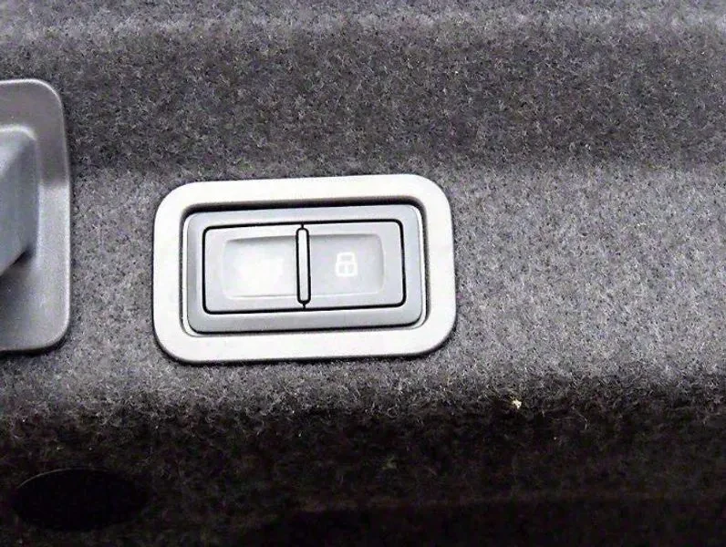 Audi A6 2.0 TFSI, снимка 16 - Автомобили и джипове - 55084432