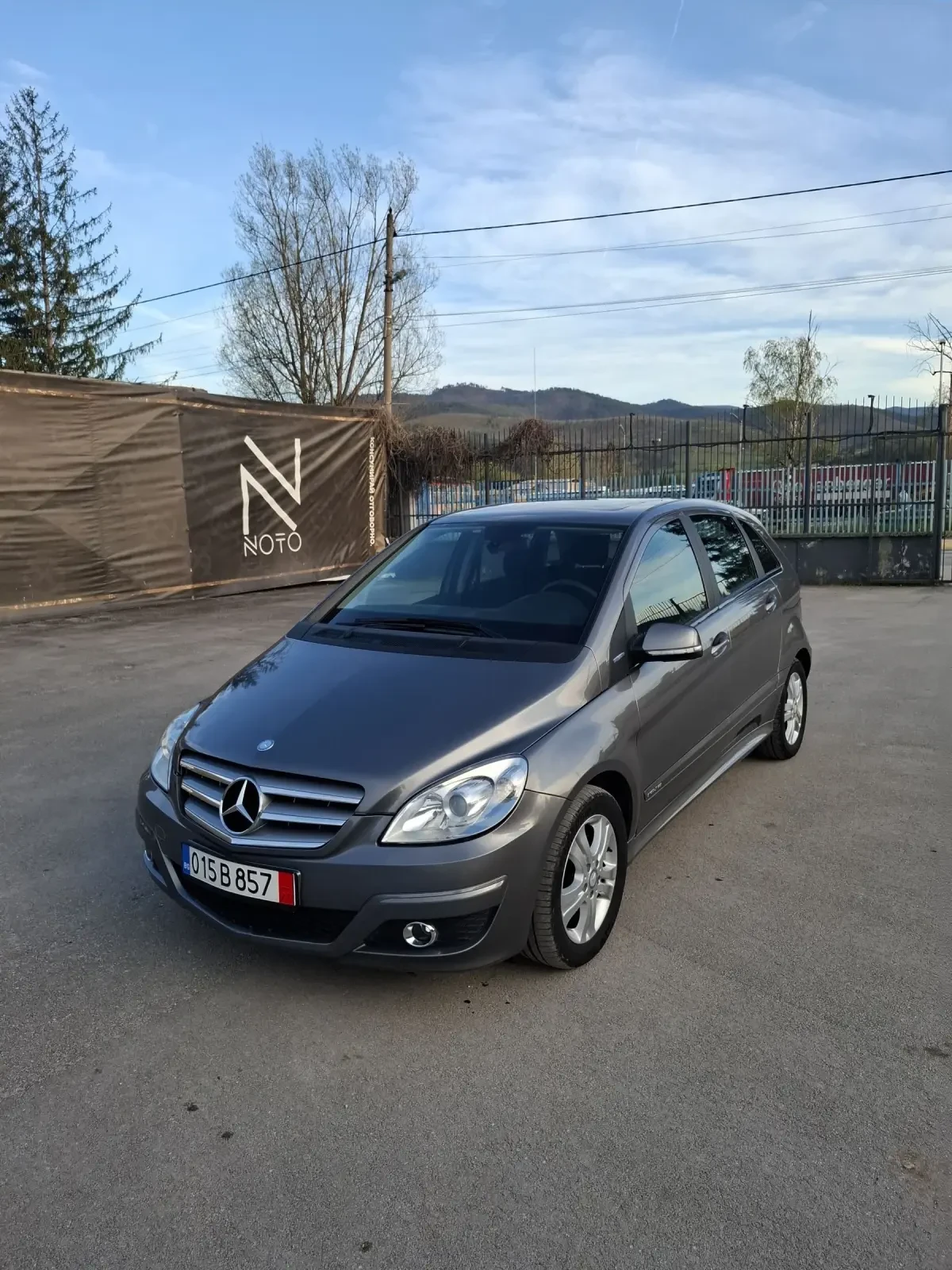Mercedes-Benz B 180 FACELIFT 1.7i ГАЗ-БЕНЗИН BLUE EFFICIENCY , снимка 1
