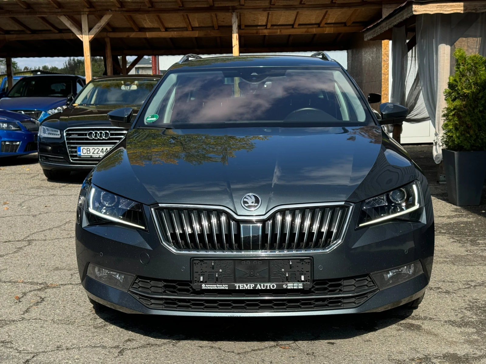 Skoda Superb 2.0TDI* 190к.с* СЕРВИЗНА КНИЖКА С ПЪЛНА ИСТОРИЯ  - изображение 2