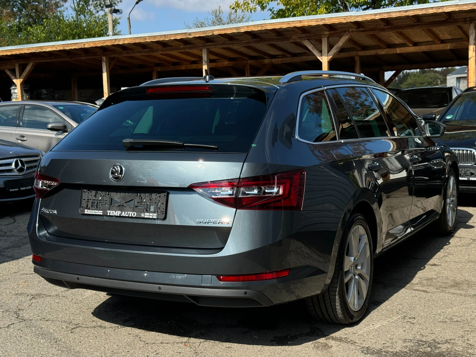 Skoda Superb 2.0TDI* 190к.с* СЕРВИЗНА КНИЖКА С ПЪЛНА ИСТОРИЯ  - изображение 5