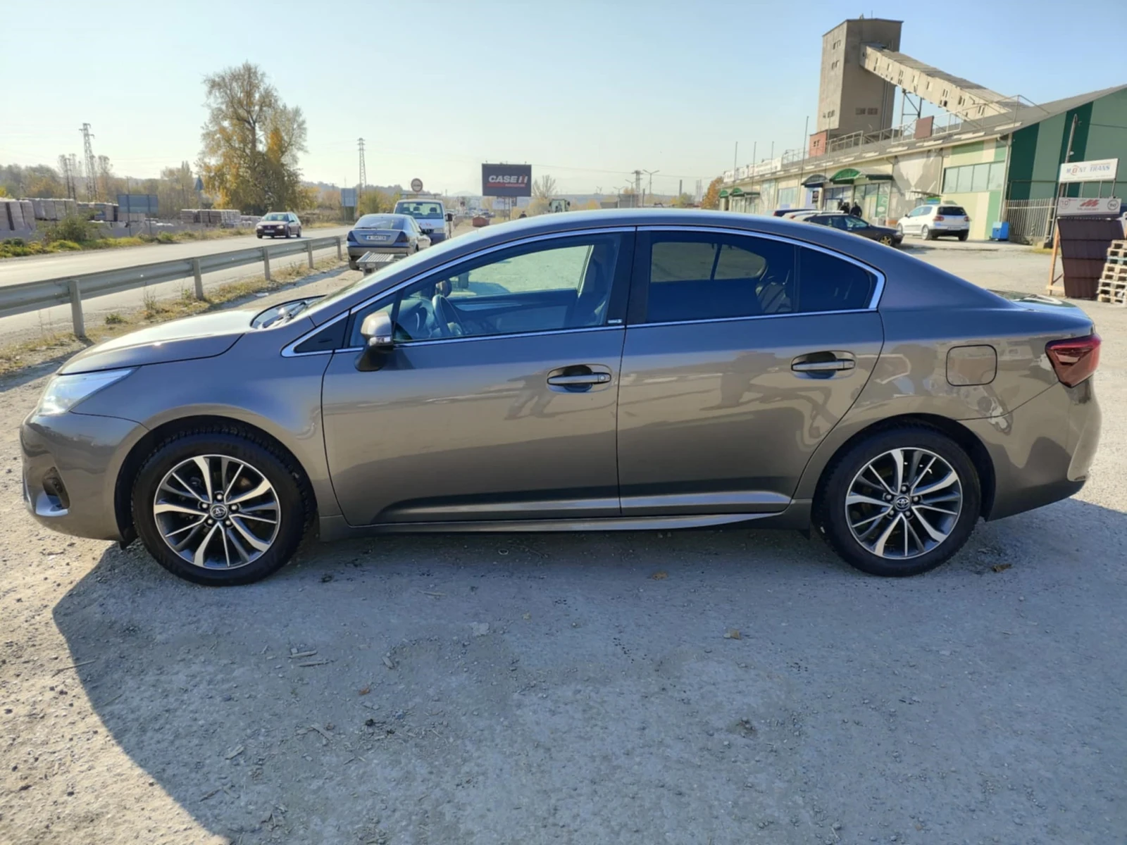 Toyota Avensis 1.8 VVTI /АВТОМАТИК/ EDITION S - изображение 5