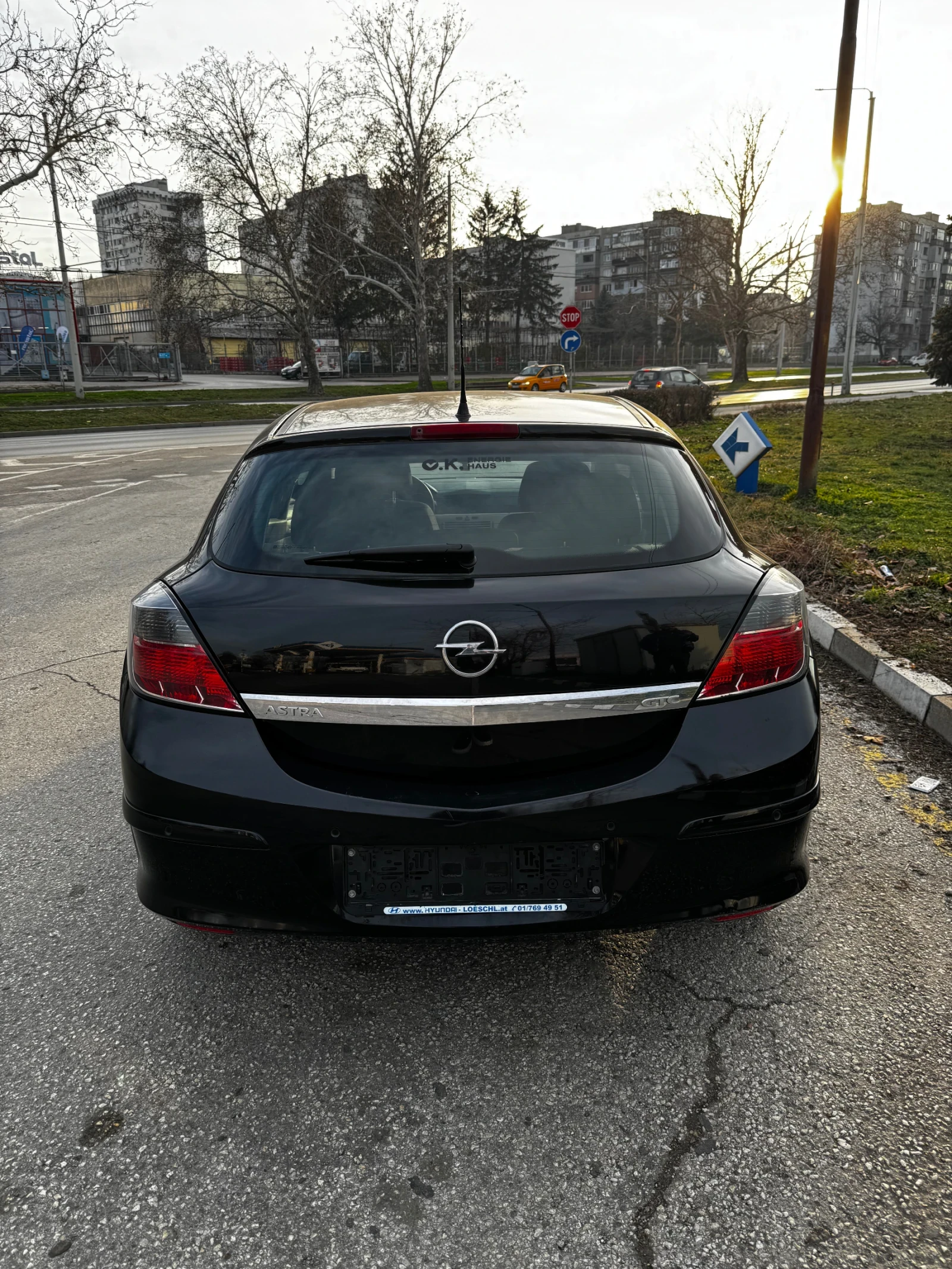 Opel Astra 1.6 GTC - изображение 4