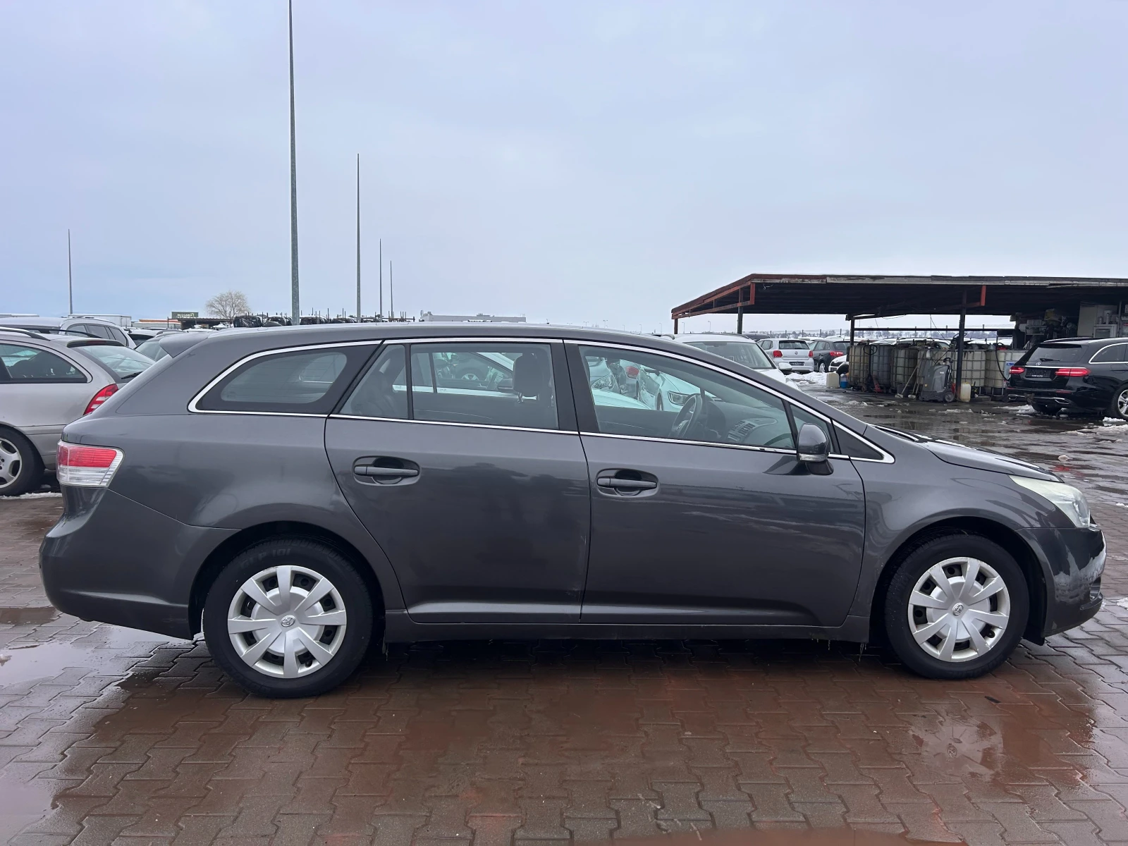 Toyota Avensis 2.0D4-D NAVI EURO 5 - изображение 5