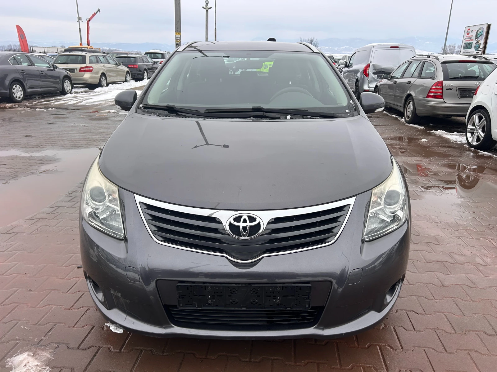 Toyota Avensis 2.0D4-D NAVI EURO 5 - изображение 3