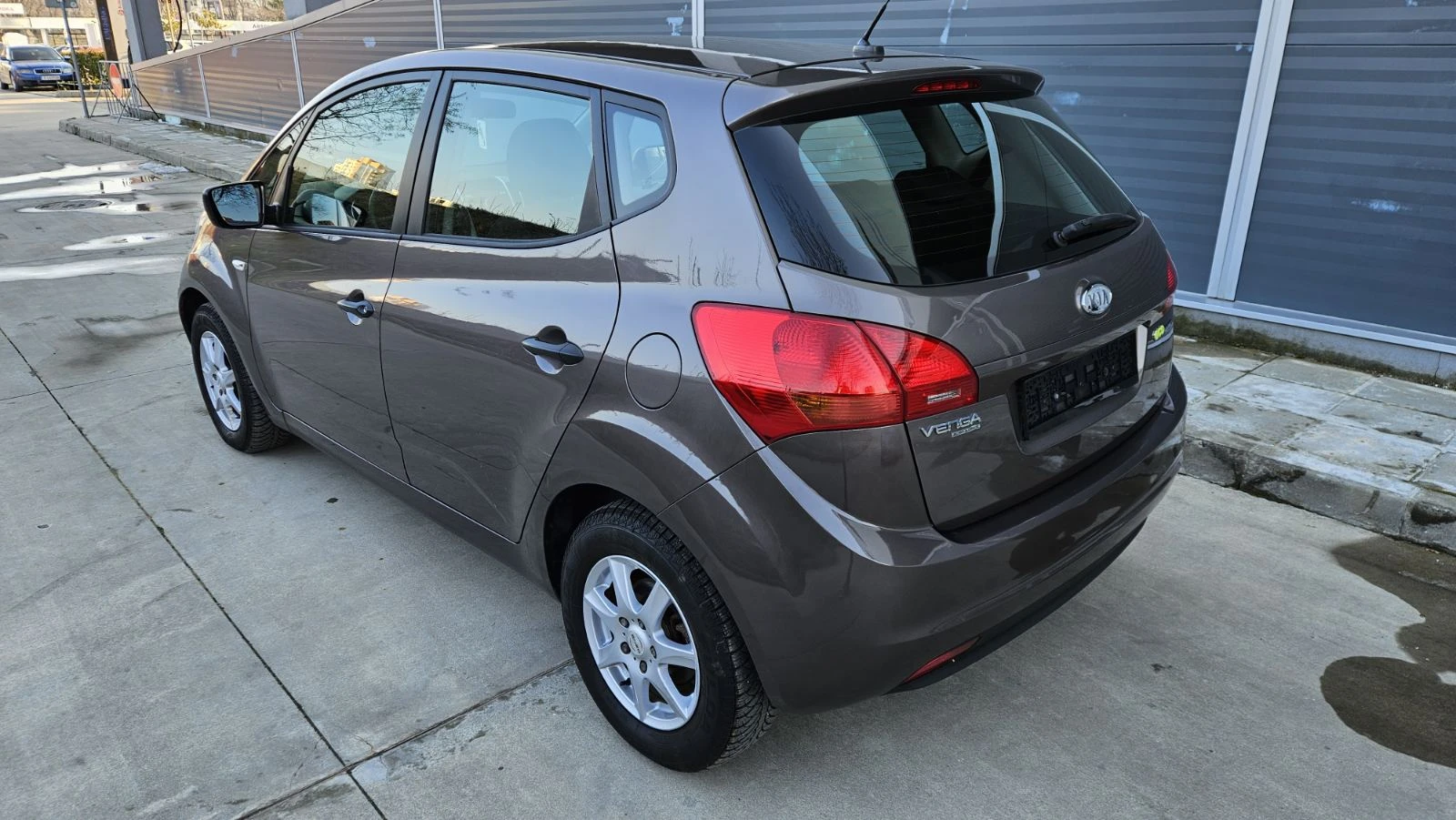 Kia Venga 1.4 CRDI - изображение 3