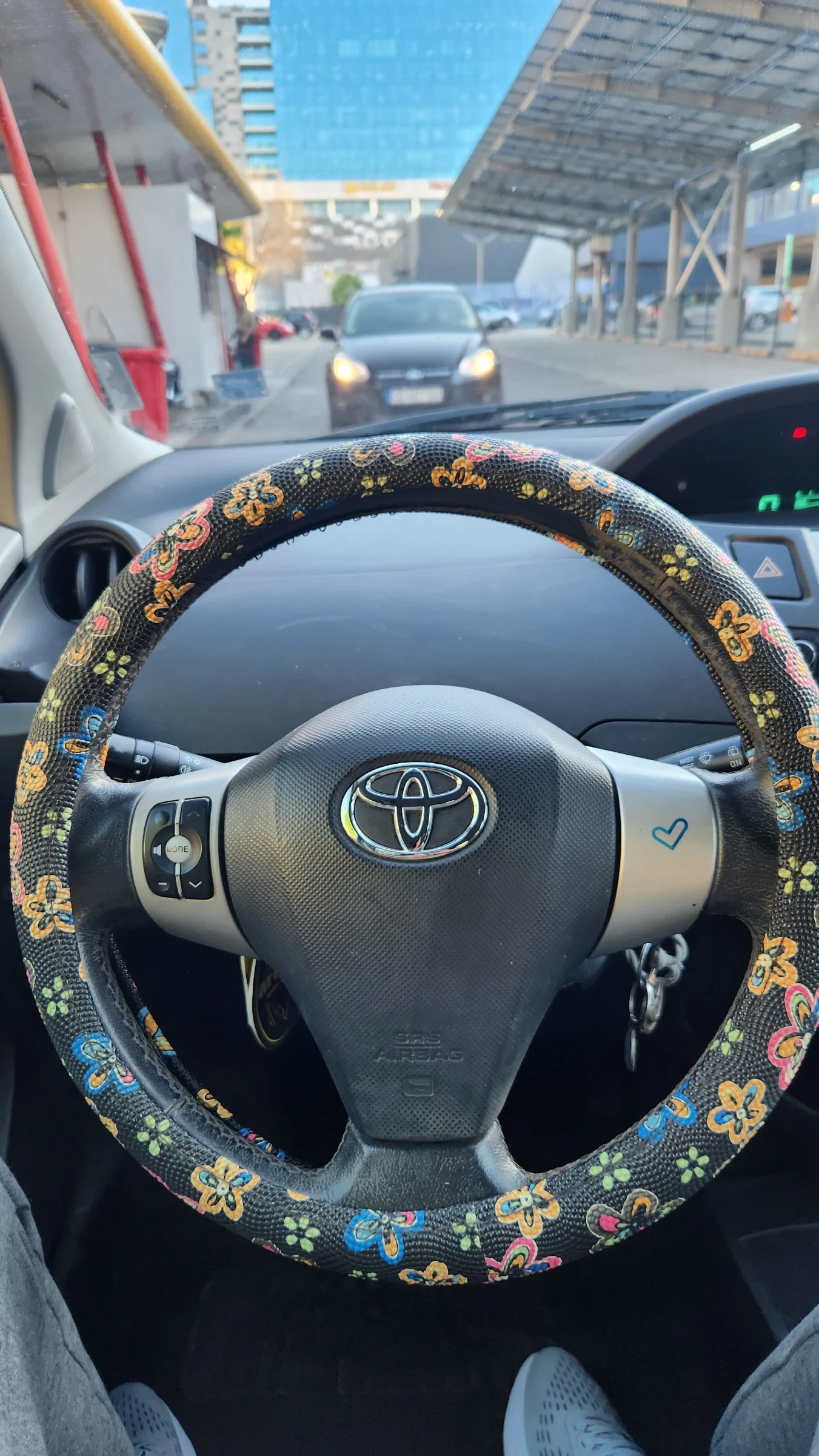 Toyota Yaris  - изображение 10
