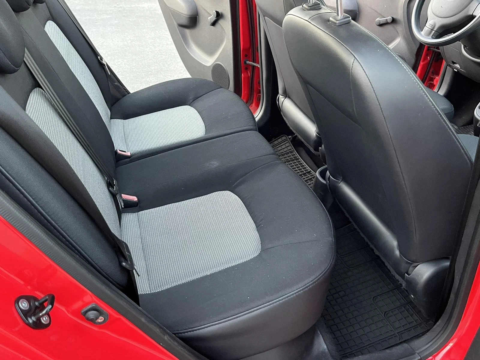 Hyundai I10 1.1I 66кс 105 000км  - изображение 10