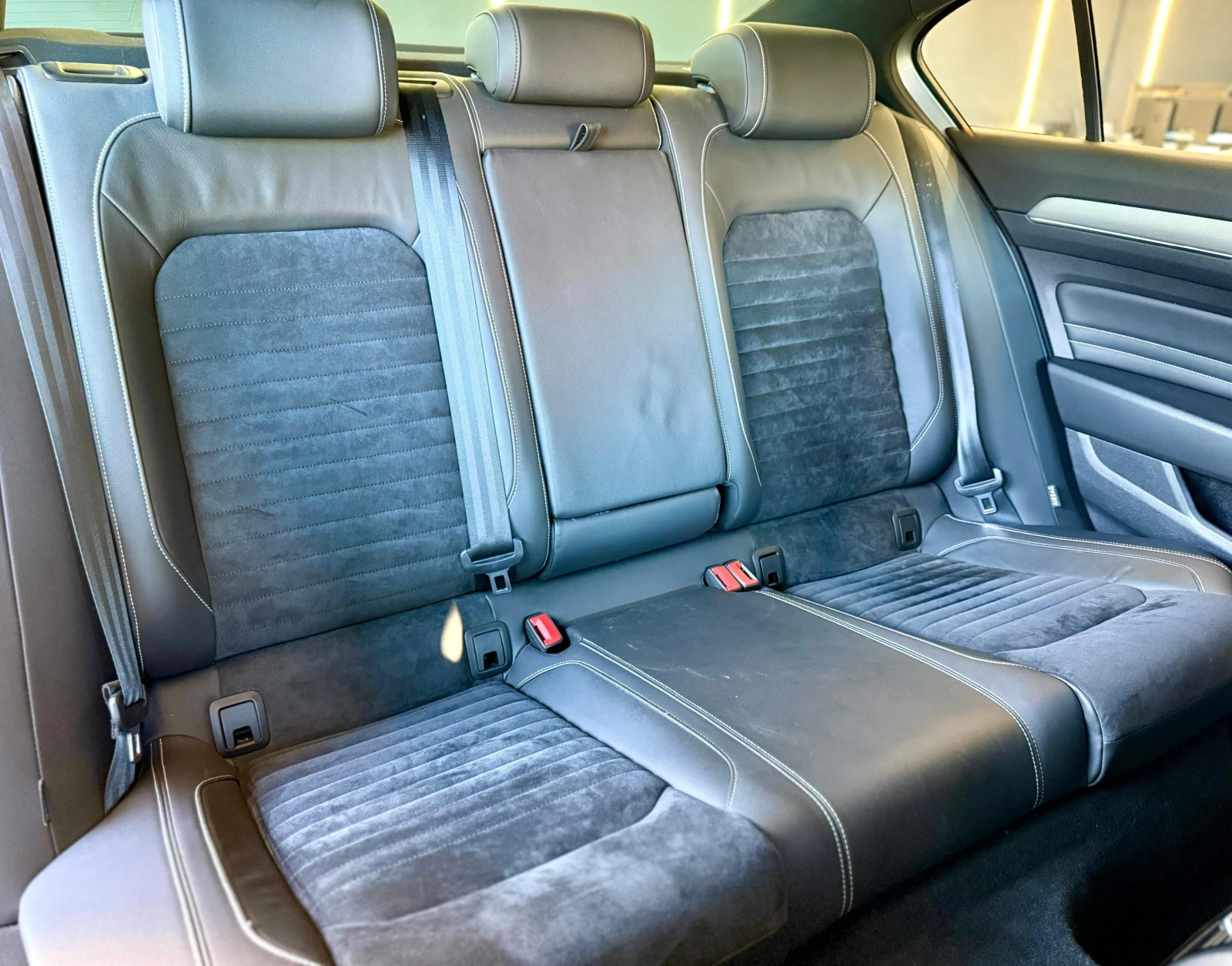 VW Passat R-Line* BlindSpot* Keyless* IQ Lights* * 360 | Mobile.bg   16