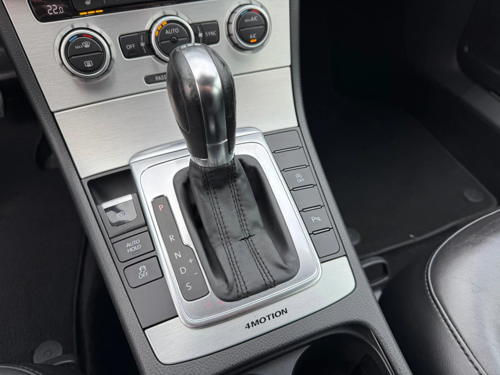 VW Passat 2.0 TDI - DSG - 4MOTION - HIGHLINE | Mobile.bg   12