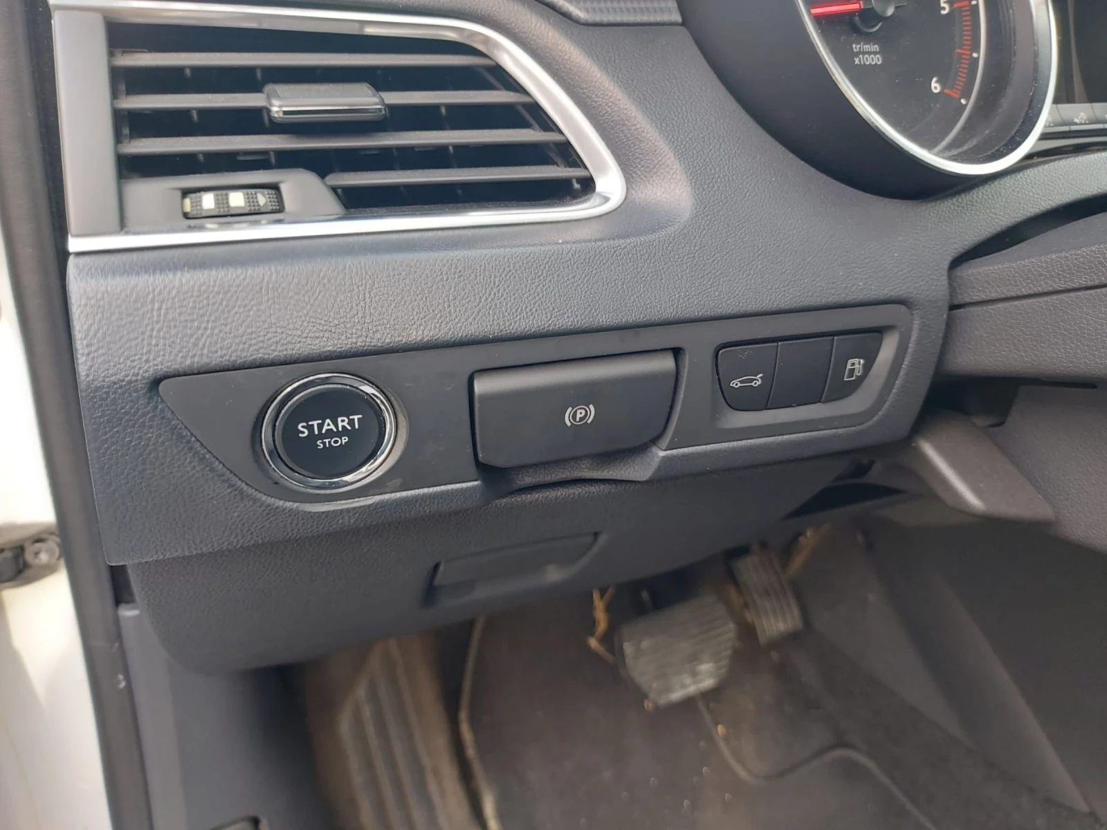 Peugeot 508 2.0HDI/181КС/ОЧАКВАН ВНОС/FULL ЕКСТРИ/СЕРВИЗНА ИСТ - изображение 8