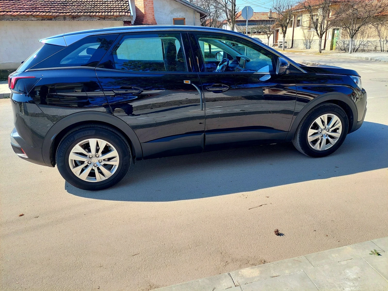 Peugeot 3008 1.2 PureTech Active ПЪЛНА СЕРВИЗНА ИСТОРИЯ, снимка 6 - Автомобили и джипове - 53405403