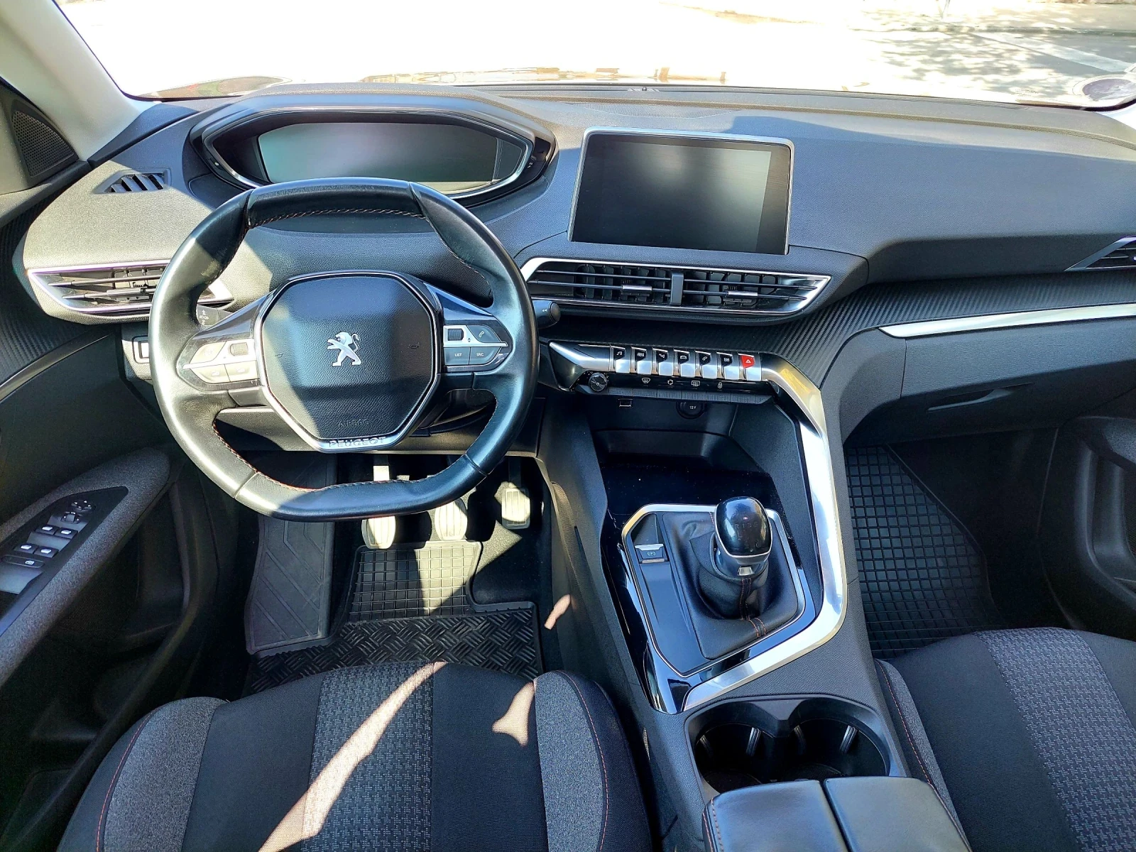 Peugeot 3008 1.2 PureTech Active ПЪЛНА СЕРВИЗНА ИСТОРИЯ, снимка 9 - Автомобили и джипове - 53405403