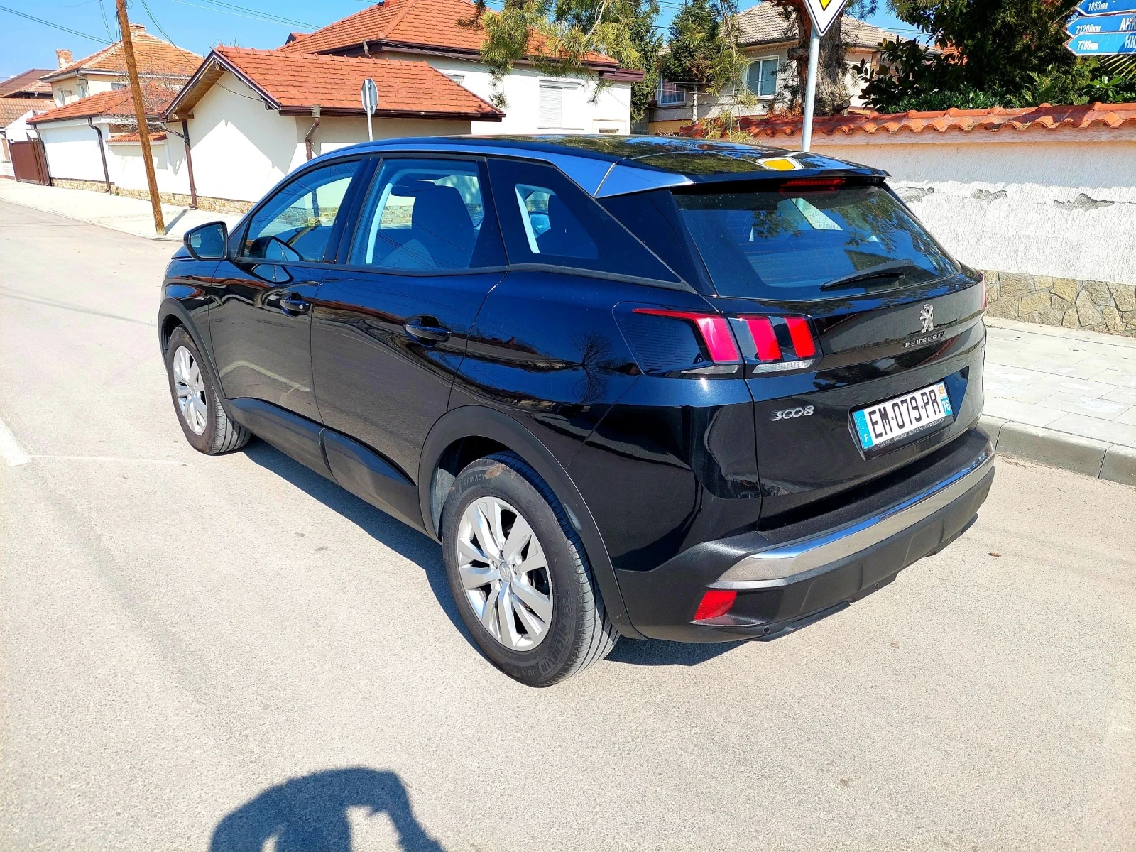 Peugeot 3008 1.2 PureTech Active ПЪЛНА СЕРВИЗНА ИСТОРИЯ, снимка 3 - Автомобили и джипове - 53405403