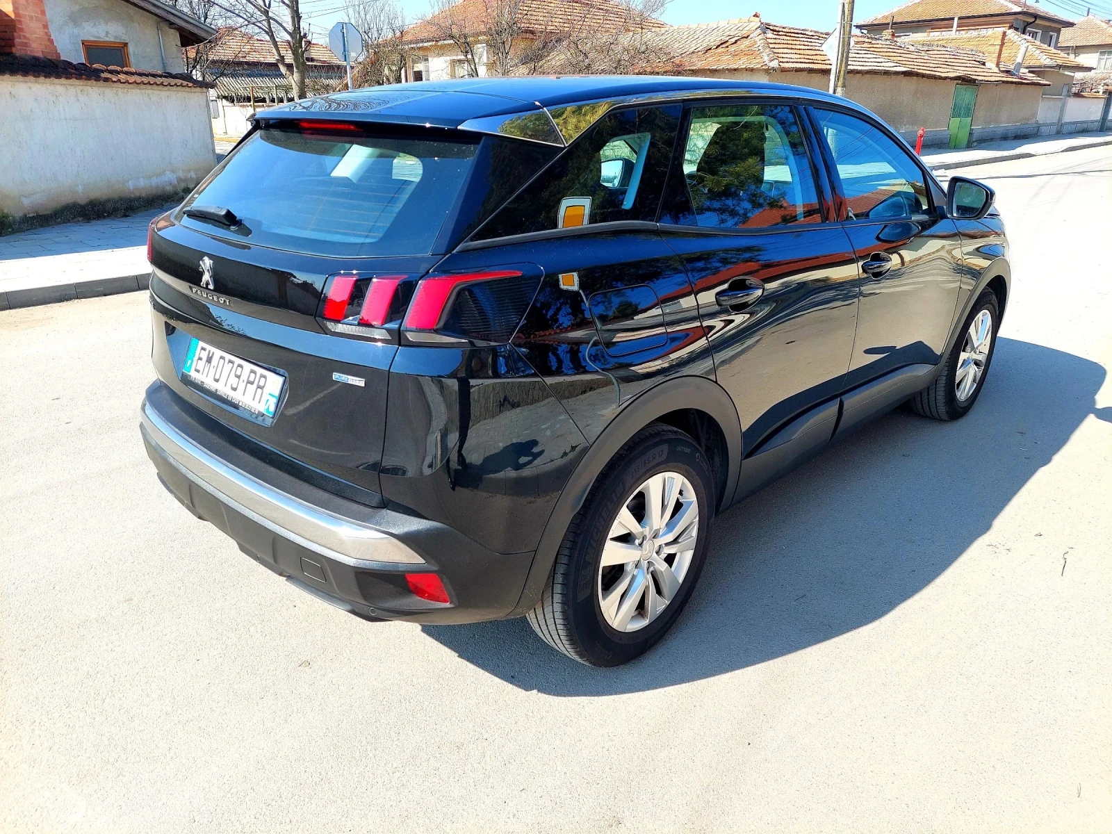 Peugeot 3008 1.2 PureTech Active ПЪЛНА СЕРВИЗНА ИСТОРИЯ, снимка 5 - Автомобили и джипове - 53405403