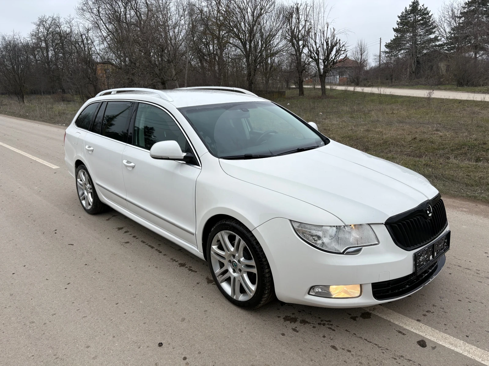 Skoda Superb 2.0tdi, снимка 2 - Автомобили и джипове - 53749156