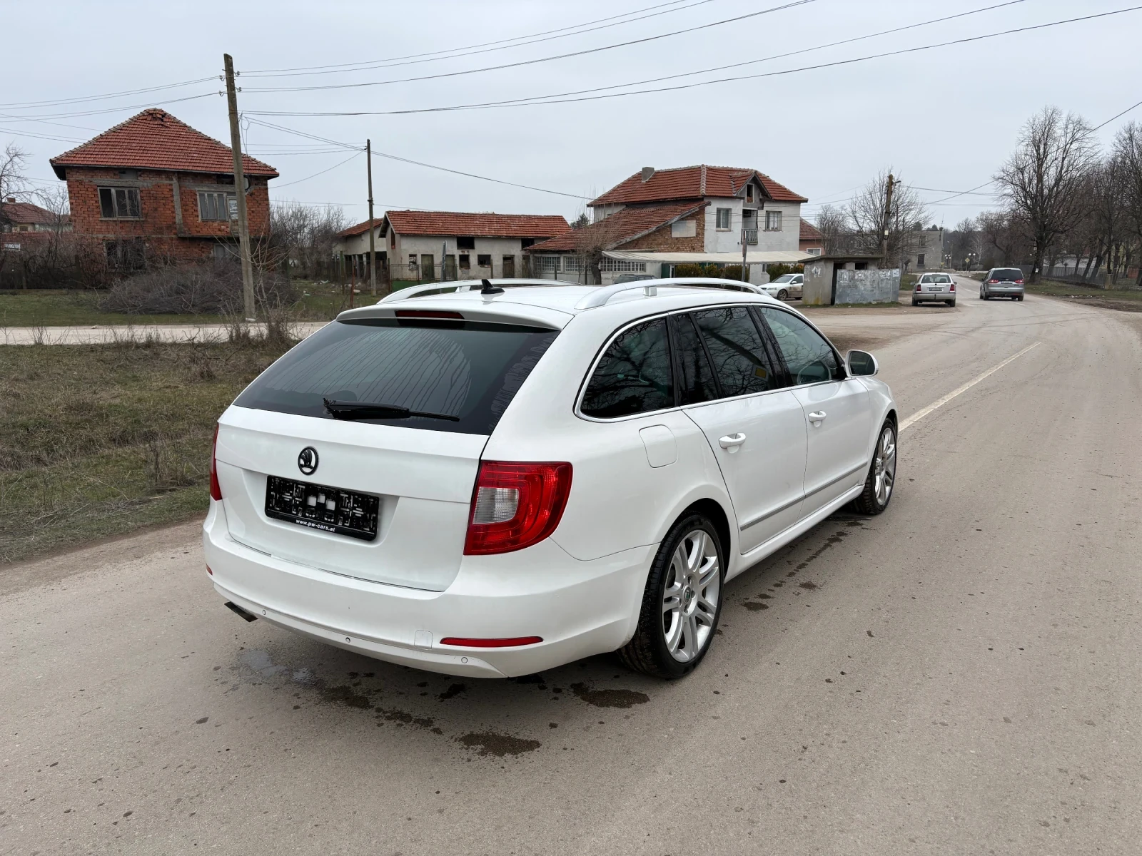 Skoda Superb 2.0tdi, снимка 3 - Автомобили и джипове - 53749156