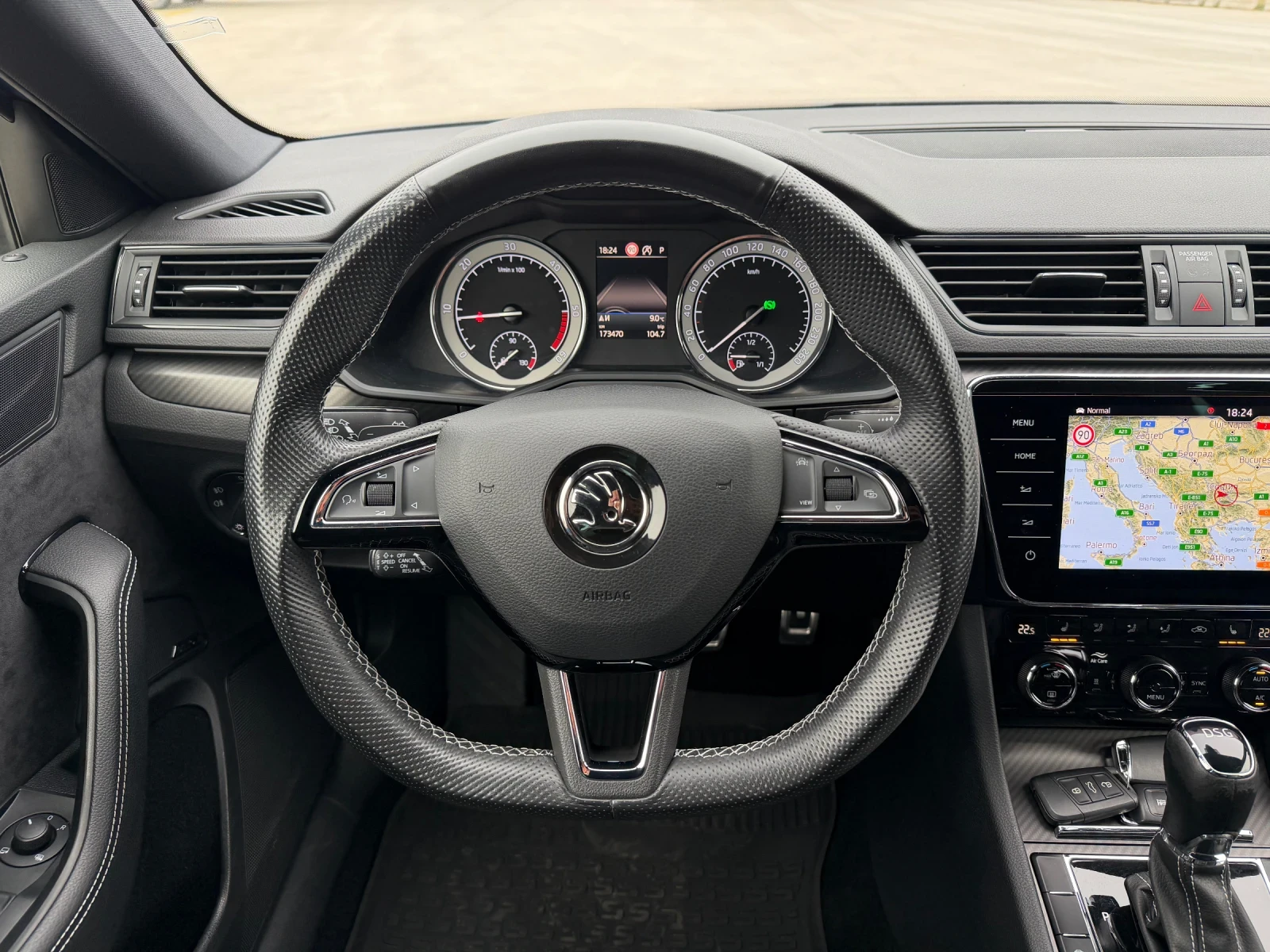 Skoda Superb 2.0TDI Germany, снимка 12 - Автомобили и джипове - 54033725