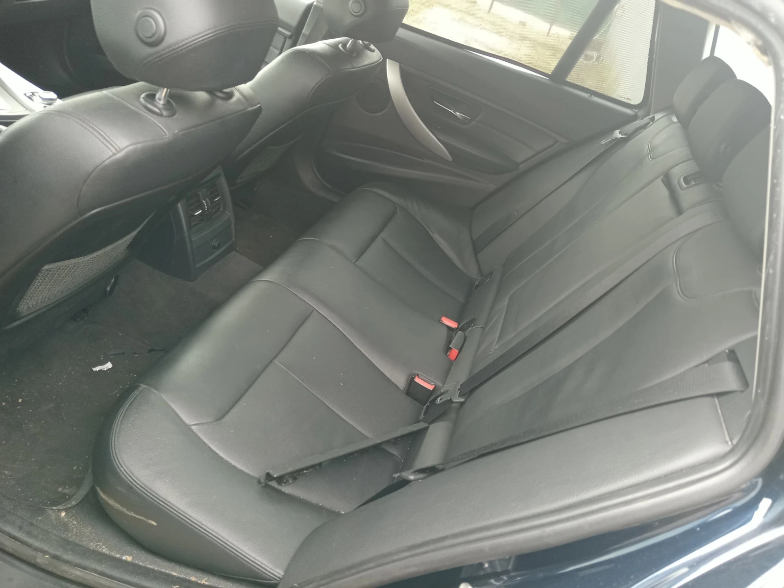 BMW 320 2.0D, снимка 13 - Автомобили и джипове - 54122101