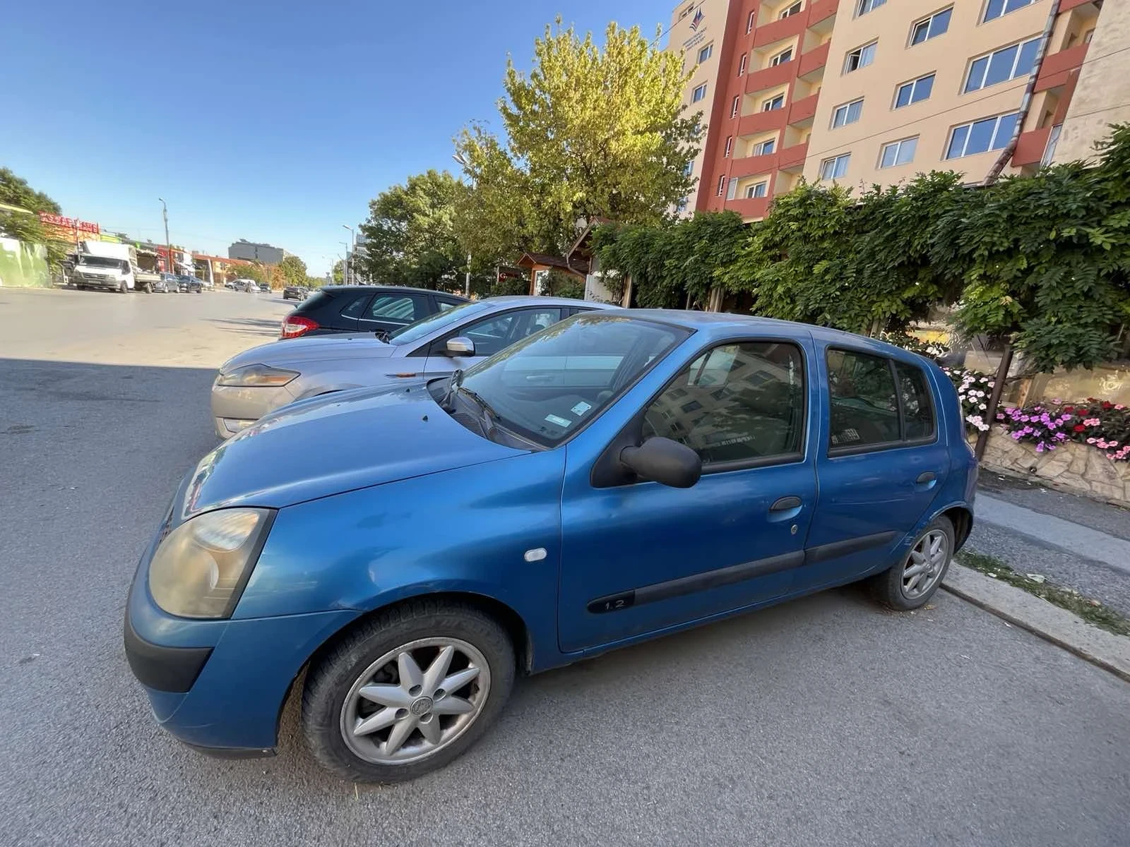 Renault Clio, снимка 10 - Автомобили и джипове - 54195144