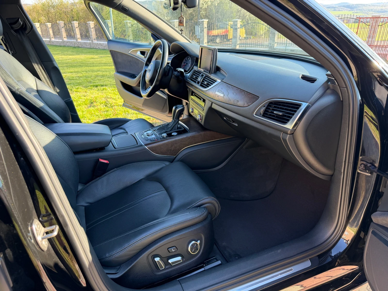 Audi A6 3.0 TFSI* Supercharged* 8ZF* Quattro* Регистрирана, снимка 10 - Автомобили и джипове - 54260062