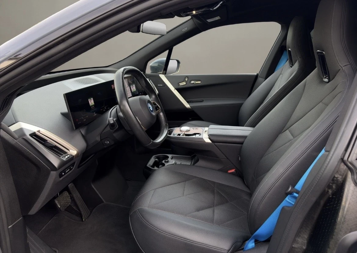 BMW iX 40* Xdrive* Sport* Sky Lounge* 360 | Mobile.bg � ����������� 7