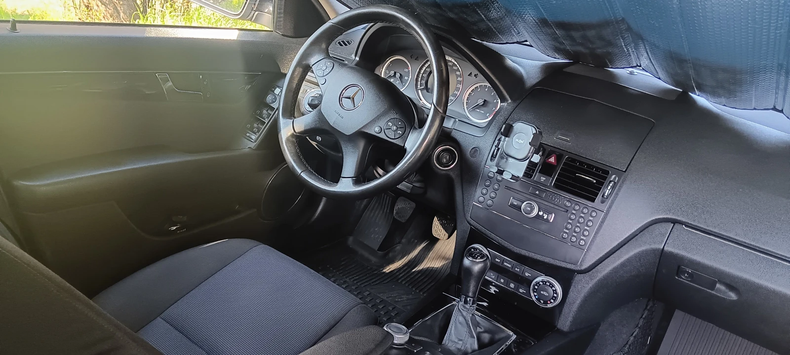 Mercedes-Benz C 180 Kompressor, снимка 3 - Автомобили и джипове - 55539454
