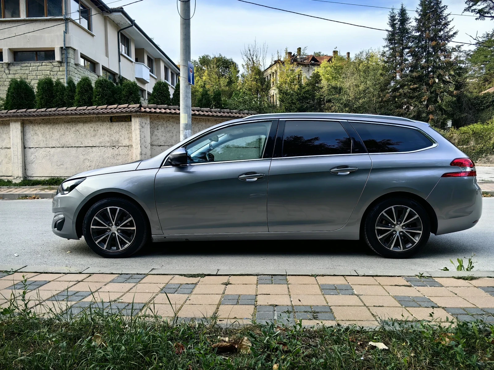 Peugeot 308 1.2 LED PANORAMA, снимка 6 - Автомобили и джипове - 55565182