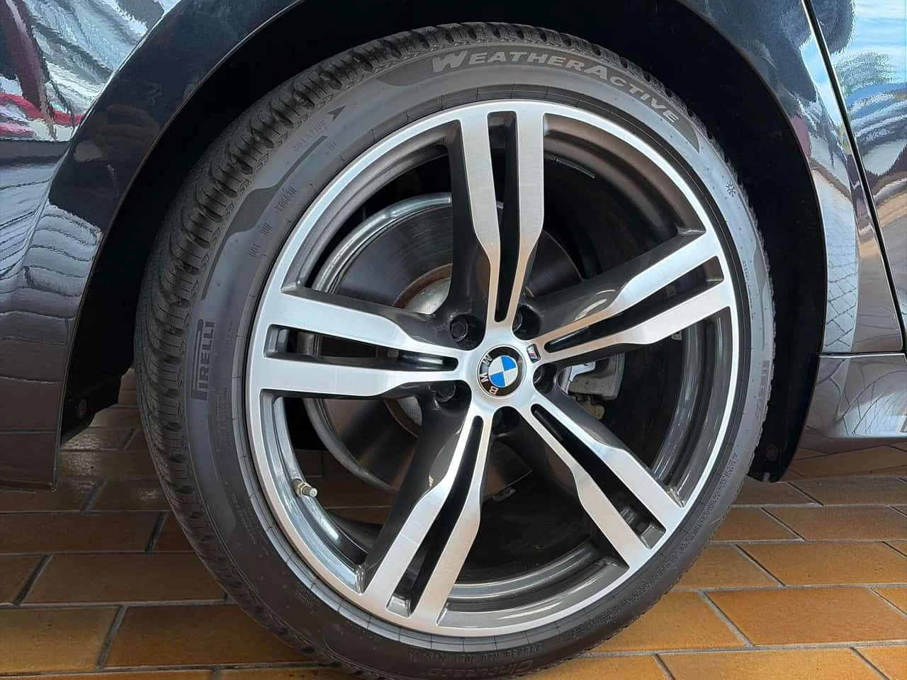 BMW 750 * xDrive Sedan * CARFAX * БЕЗ ПЪРВОНАЧАЛНА ВНОСКА, снимка 7 - Автомобили и джипове - 55677681