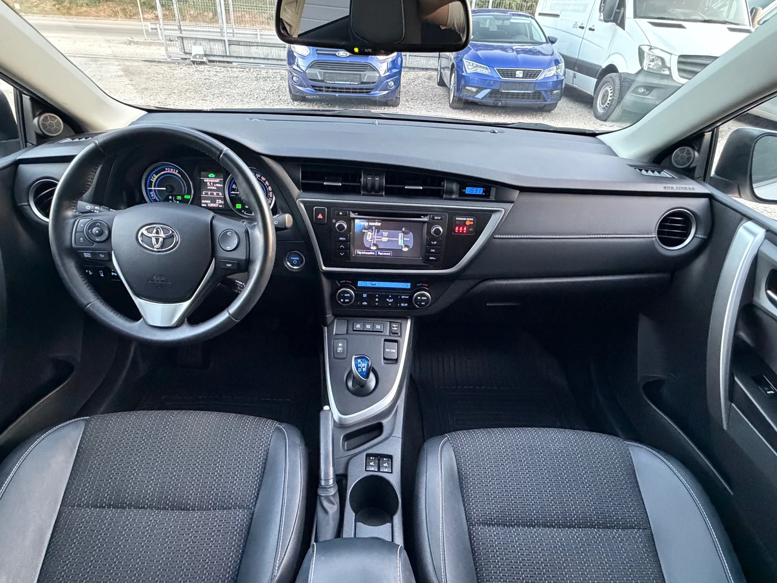 Toyota Auris Benzin/Hybrid* TOP* PANORAMA* 108900KM, снимка 11 - Автомобили и джипове - 55982069