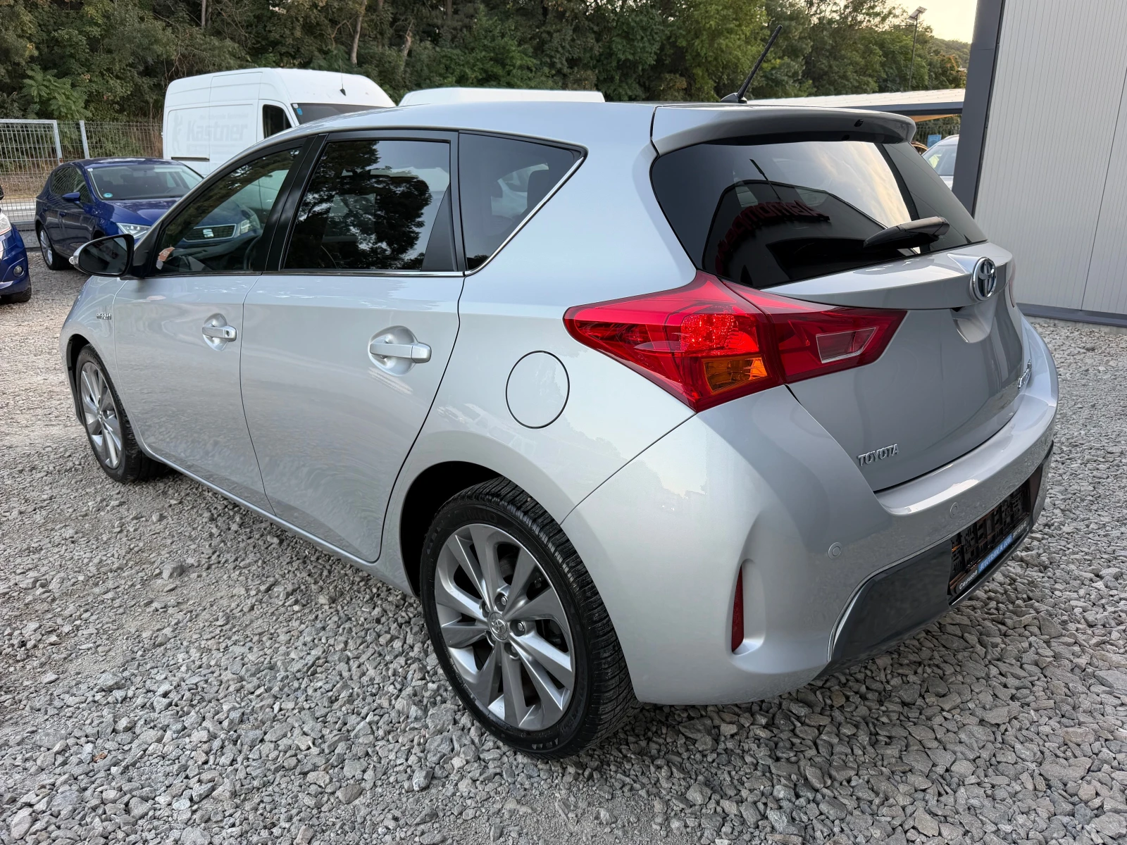 Toyota Auris Benzin/Hybrid* TOP* PANORAMA* 108900KM, снимка 6 - Автомобили и джипове - 55982069