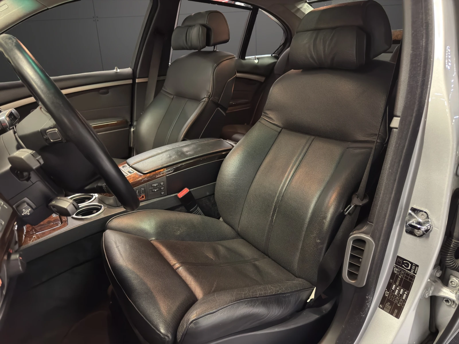 BMW 760 i, снимка 9 - Автомобили и джипове - 55988262