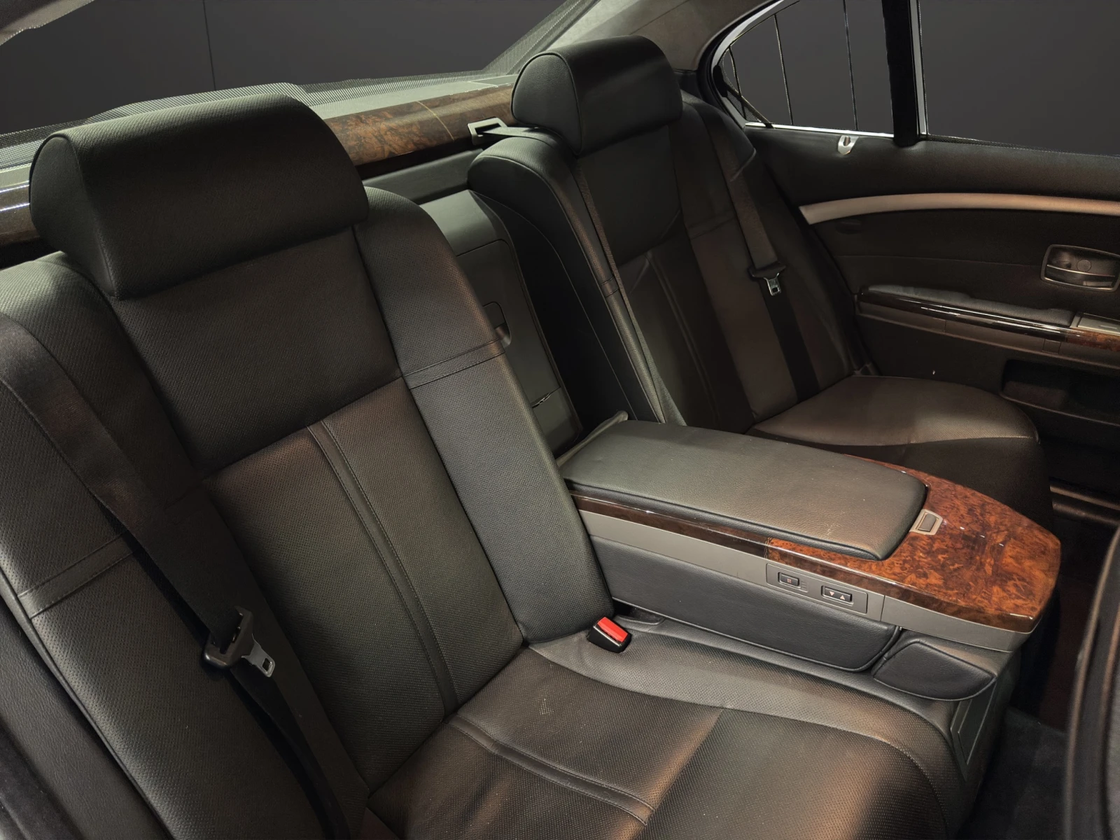BMW 760 i, снимка 13 - Автомобили и джипове - 55988262