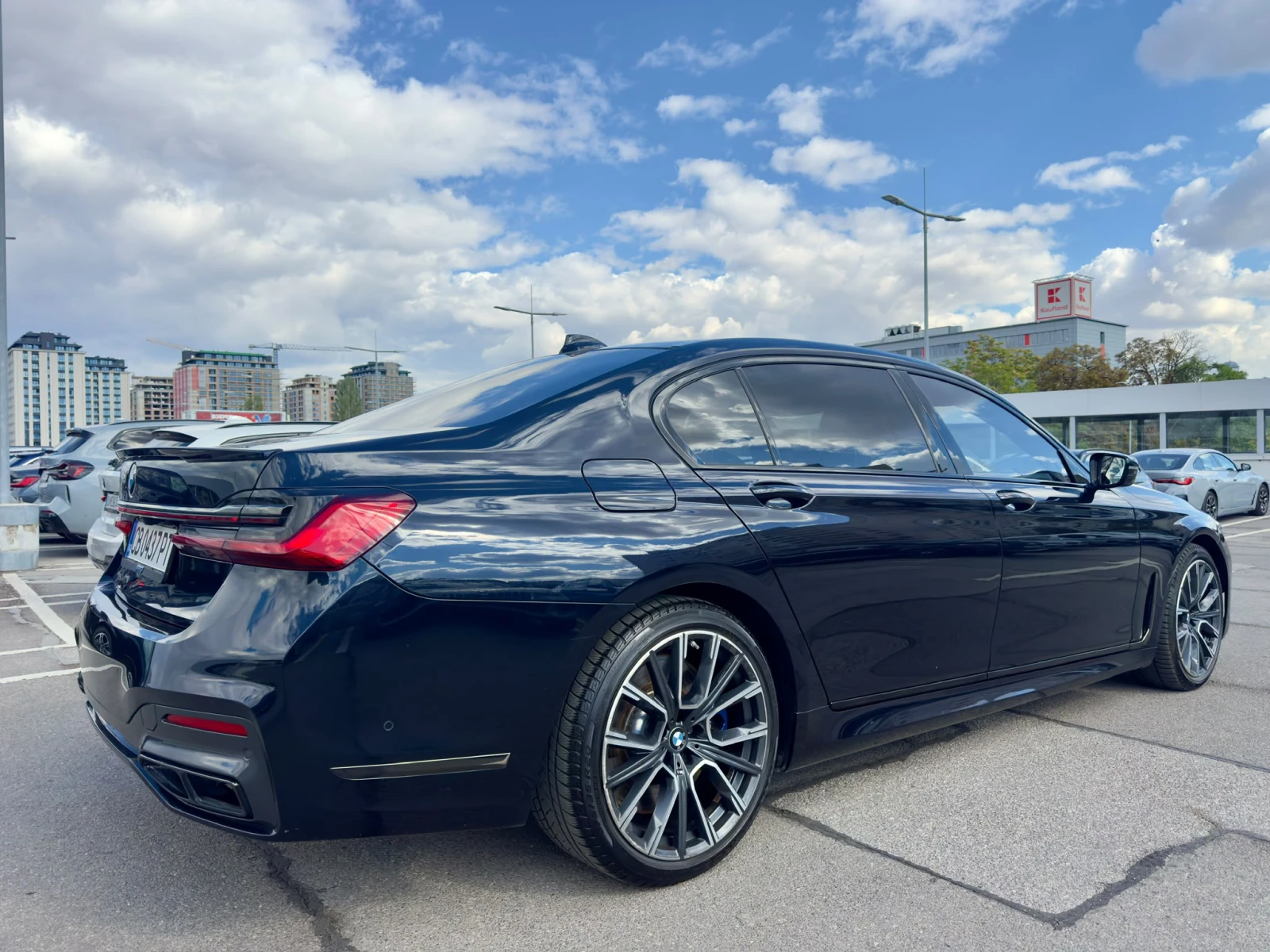 BMW 760 Li V12 xDrive , снимка 4 - Автомобили и джипове - 56208347
