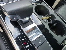 Audi Q8 55TFSI* MATRIX* S* LINE* 360КАМЕРА* LANE* ASSIST* , снимка 13