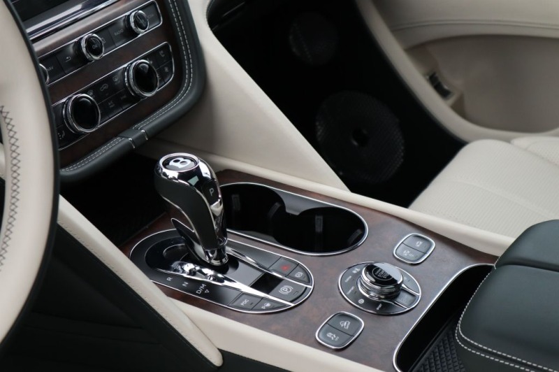 Bentley Bentayga V8/ LONG/ FIRST EDITION/AZURE/4-SEATS/ NAIM/ PANO/, снимка 11 - Автомобили и джипове - 43624853