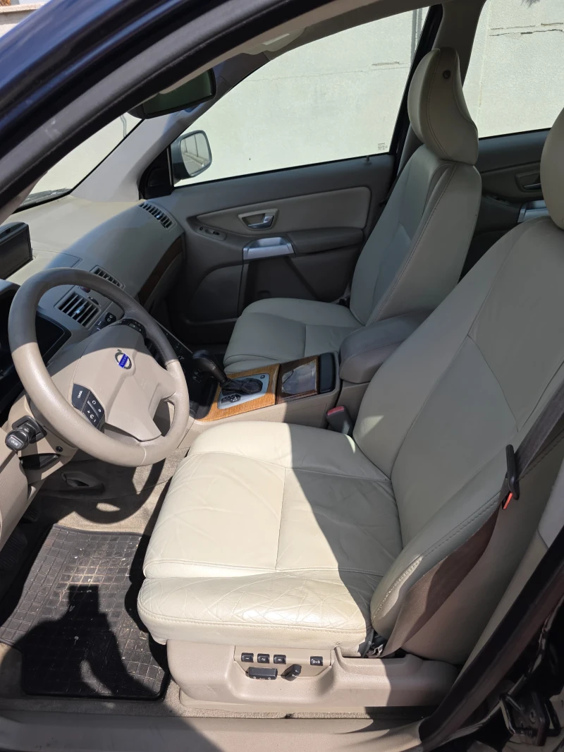 Volvo Xc90 2.5T, снимка 8 - Автомобили и джипове - 52652946