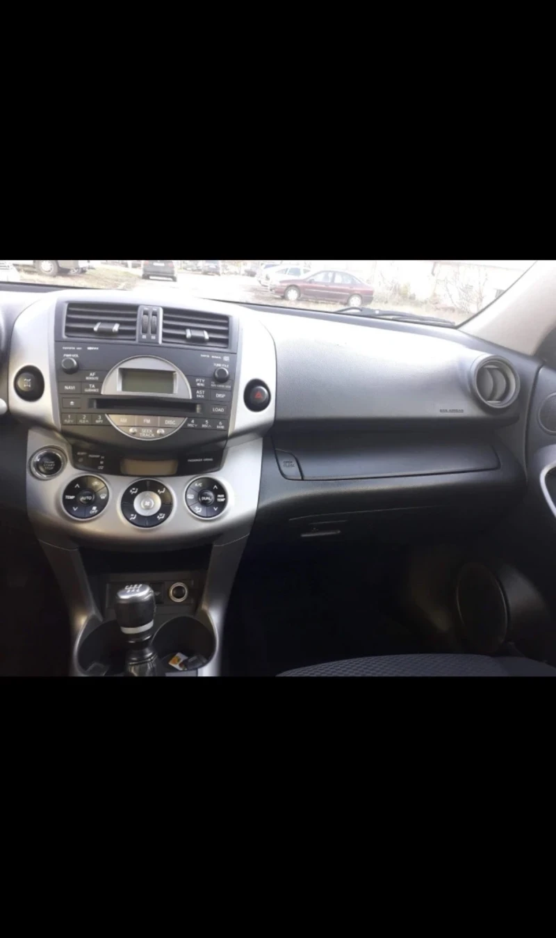 Toyota Rav4 2.2 D4D, снимка 5 - Автомобили и джипове - 53341907
